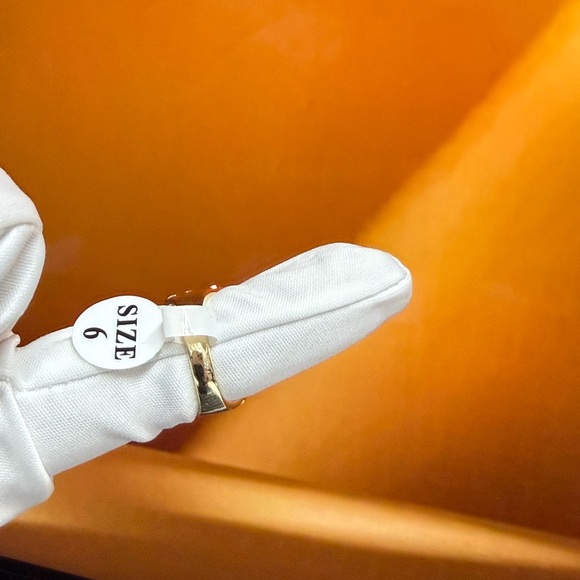 Elegant Gold Ring with Crystal Accents - Picture 9 of 9